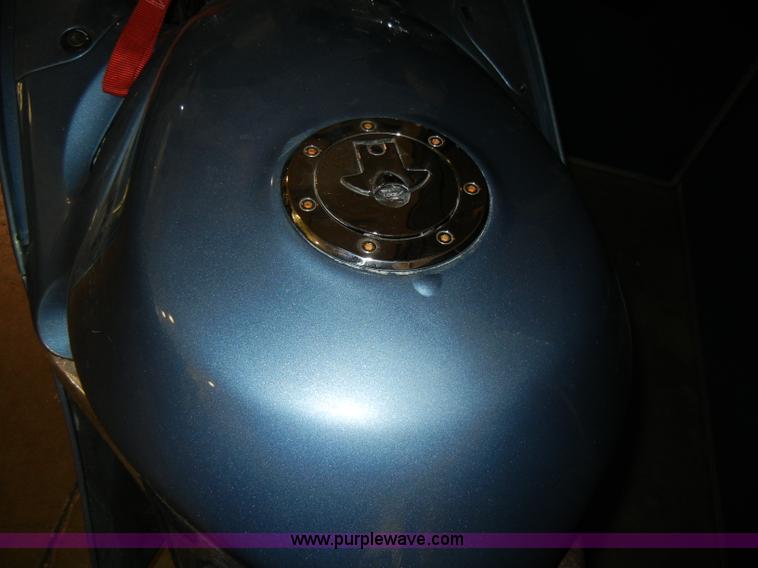 image for item S9320 1994 Kawasaki Ninja ZX-11 motorcycle