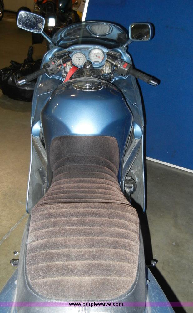 image for item S9320 1994 Kawasaki Ninja ZX-11 motorcycle