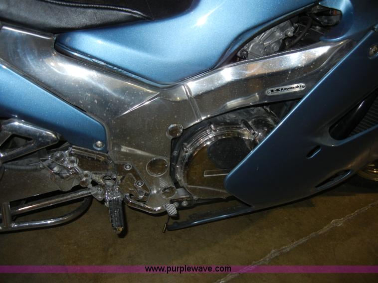 image for item S9320 1994 Kawasaki Ninja ZX-11 motorcycle