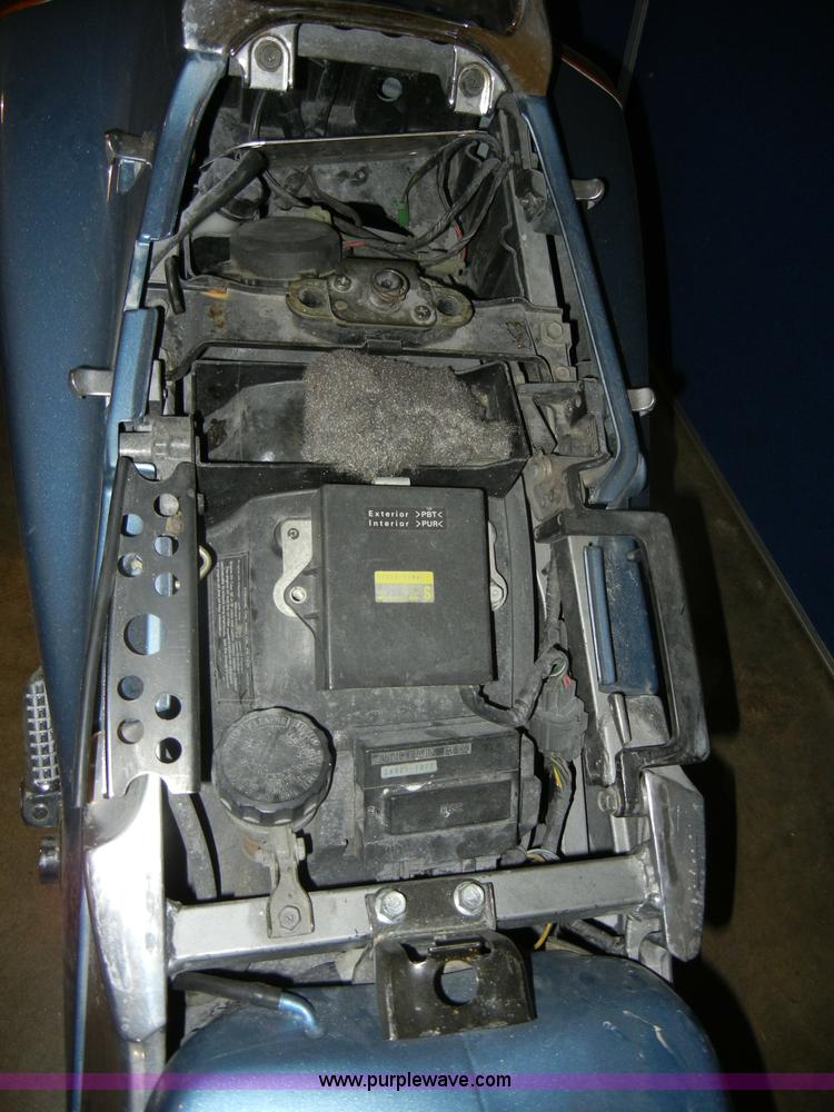 image for item S9320 1994 Kawasaki Ninja ZX-11 motorcycle