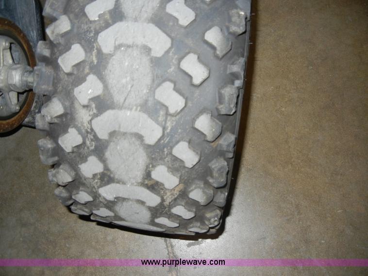 image for item S9323 2006 Kawasaki KFX400 four wheeler