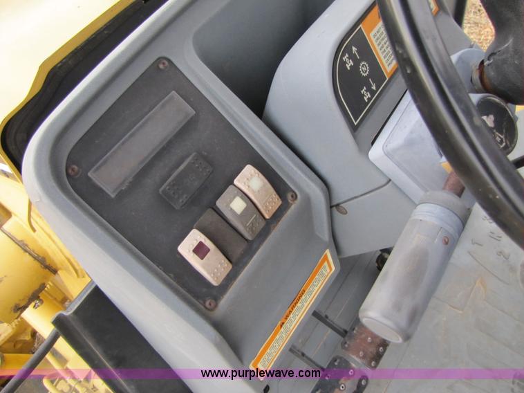 image for item B2176 1997 Caterpillar 416C backhoe