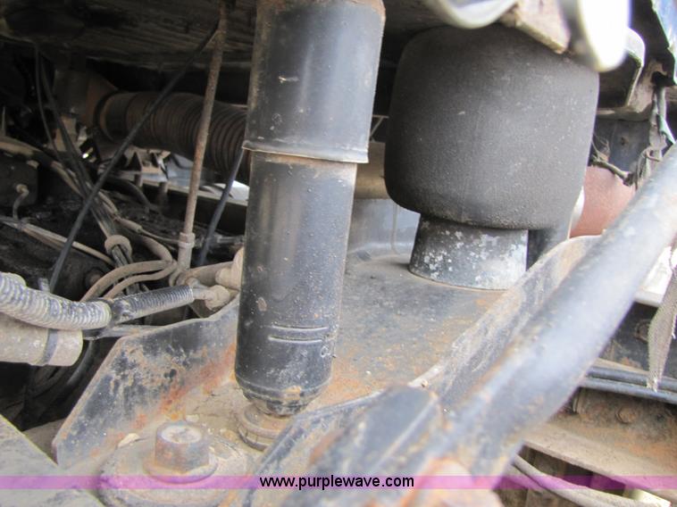 image for item B2177 1990 Mack CH613 semi truck