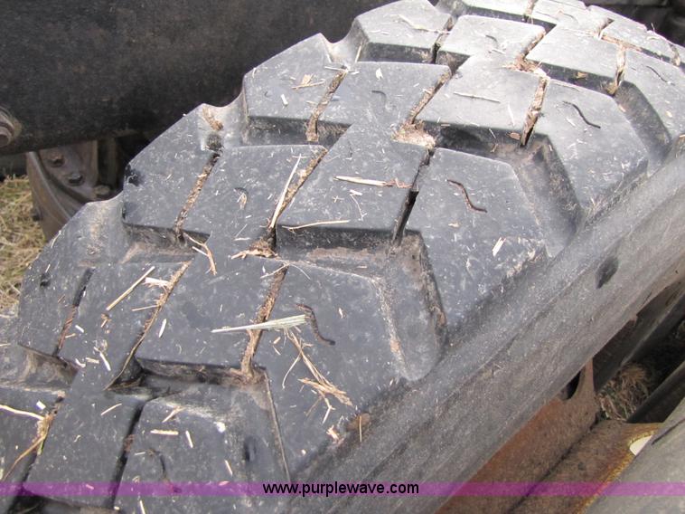 image for item B2177 1990 Mack CH613 semi truck