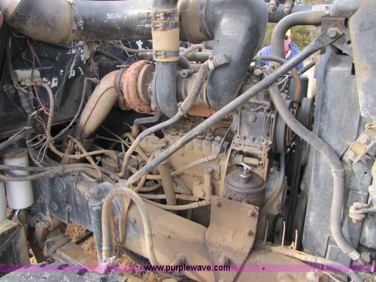 image for item B2178 1985 Mack RD686S dump truck