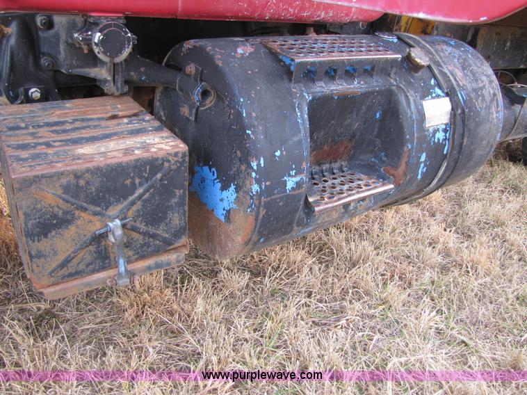 image for item B2178 1985 Mack RD686S dump truck