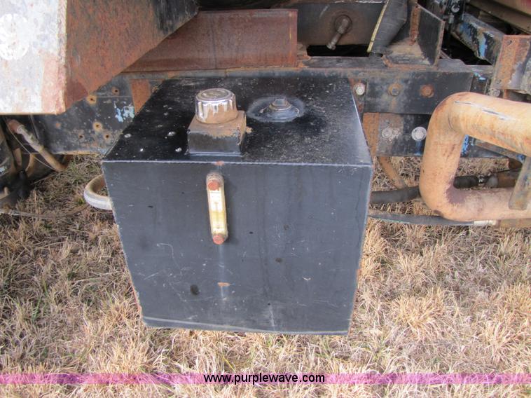 image for item B2178 1985 Mack RD686S dump truck