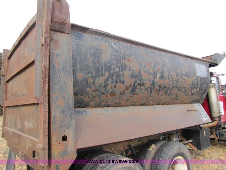 image for item B2178 1985 Mack RD686S dump truck
