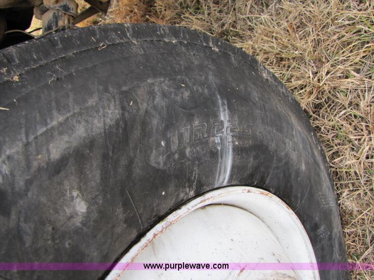 image for item B2178 1985 Mack RD686S dump truck