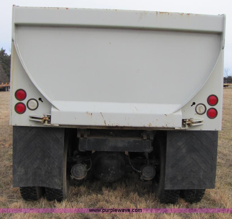 image for item B2179 1987 Ford LTL9000 dump truck