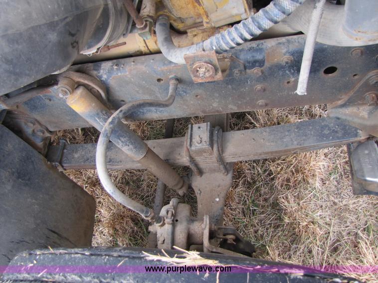 image for item B2179 1987 Ford LTL9000 dump truck