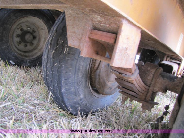 image for item B2180 1998 12 ton tandem axle trailer