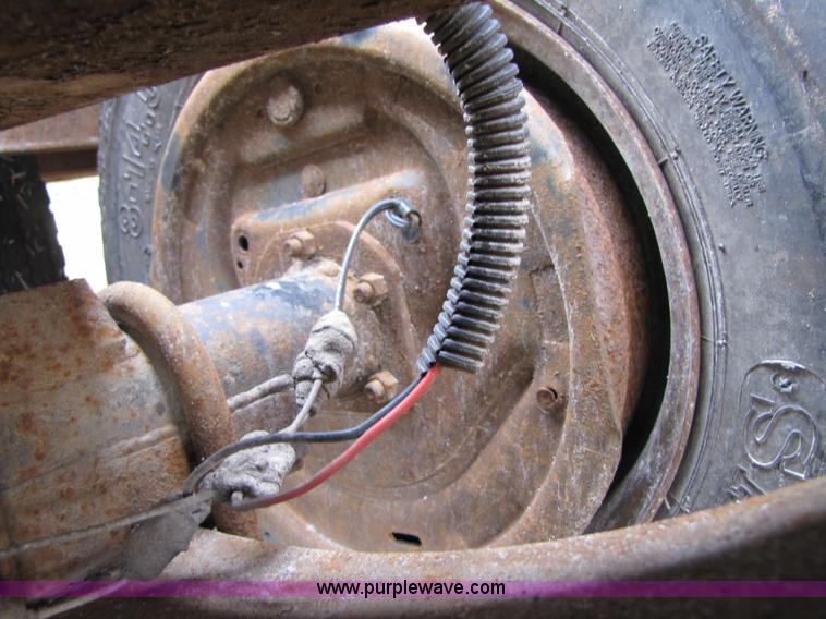 image for item B2180 1998 12 ton tandem axle trailer