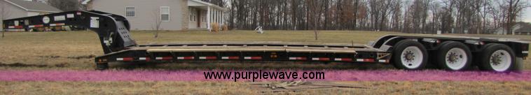 image for item B2182 1999 Fontaine 50 ton detach lowboy trailer