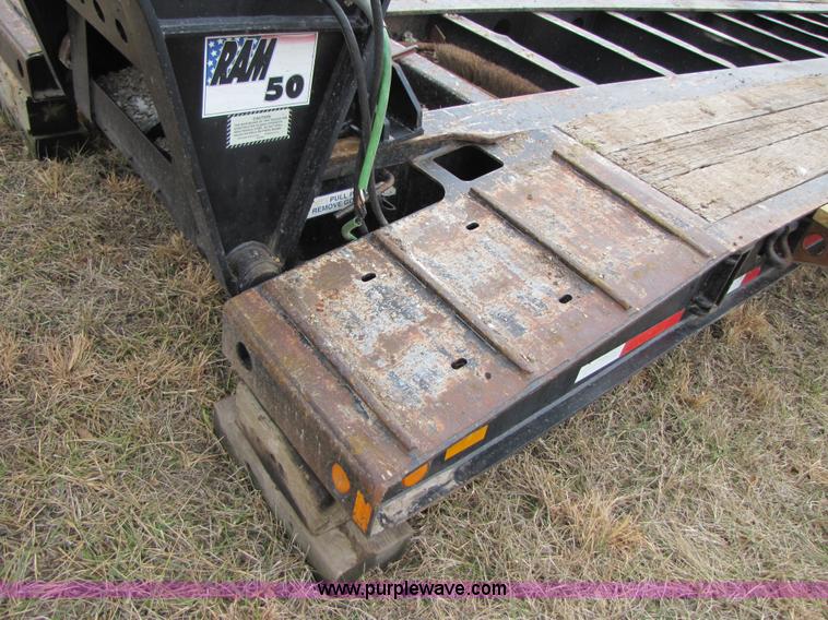 image for item B2182 1999 Fontaine 50 ton detach lowboy trailer