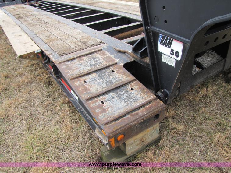 image for item B2182 1999 Fontaine 50 ton detach lowboy trailer