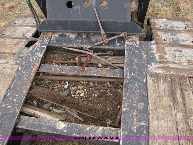 image for item B2182 1999 Fontaine 50 ton detach lowboy trailer