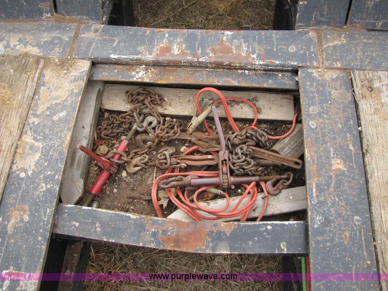 image for item B2182 1999 Fontaine 50 ton detach lowboy trailer