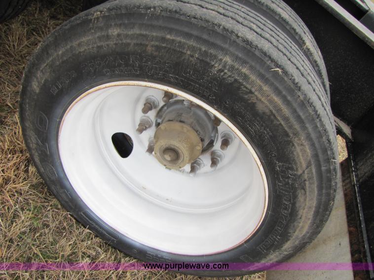 image for item B2182 1999 Fontaine 50 ton detach lowboy trailer