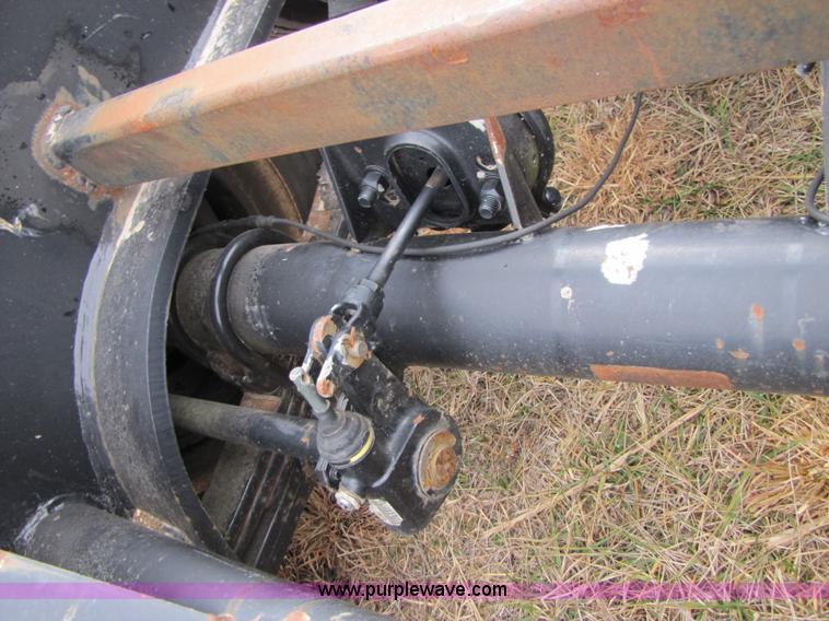 image for item B2182 1999 Fontaine 50 ton detach lowboy trailer