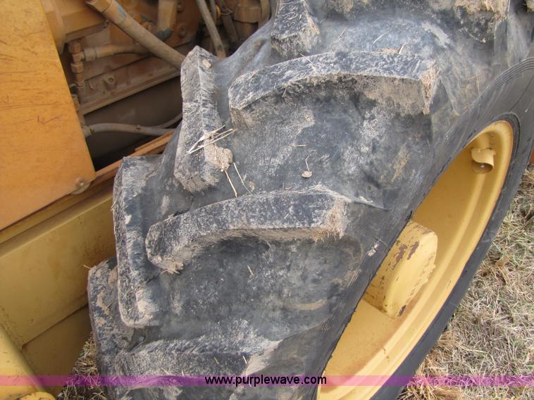 image for item B2183 Case WA60L vibratory sheeps foot roller