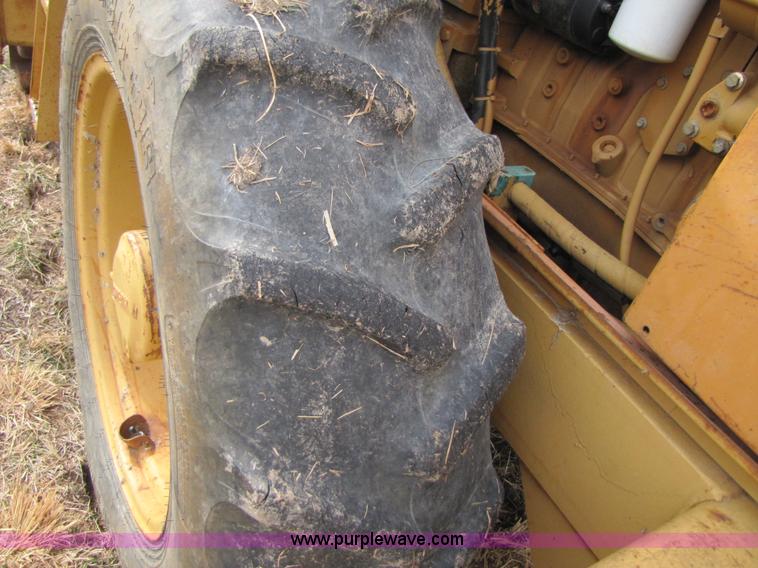 image for item B2183 Case WA60L vibratory sheeps foot roller