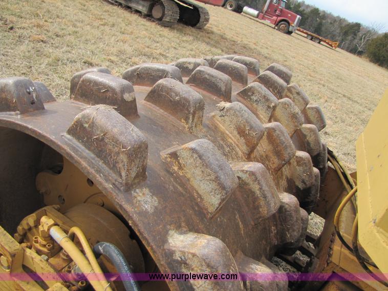image for item B2183 Case WA60L vibratory sheeps foot roller