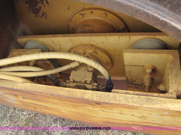 image for item B2183 Case WA60L vibratory sheeps foot roller