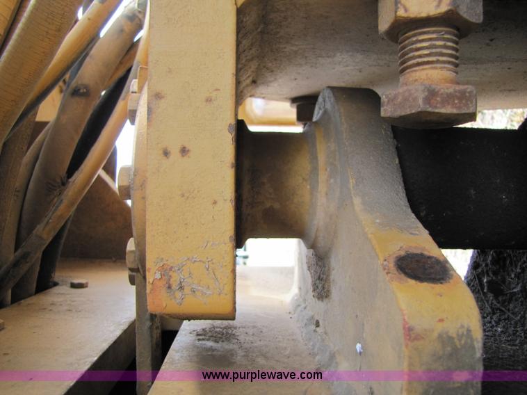 image for item B2183 Case WA60L vibratory sheeps foot roller