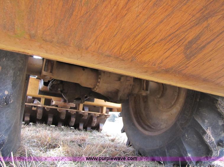 image for item B2183 Case WA60L vibratory sheeps foot roller