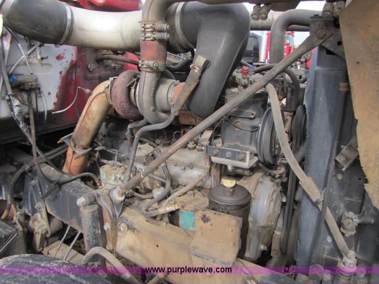 image for item B2184 1985 Mack R686ST dump truck