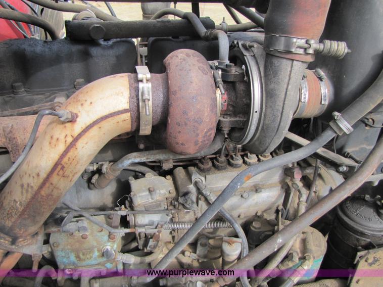 image for item B2184 1985 Mack R686ST dump truck