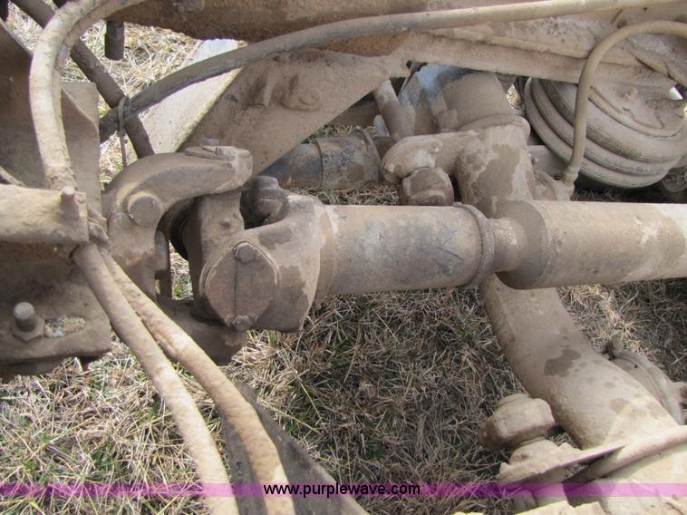 image for item B2184 1985 Mack R686ST dump truck