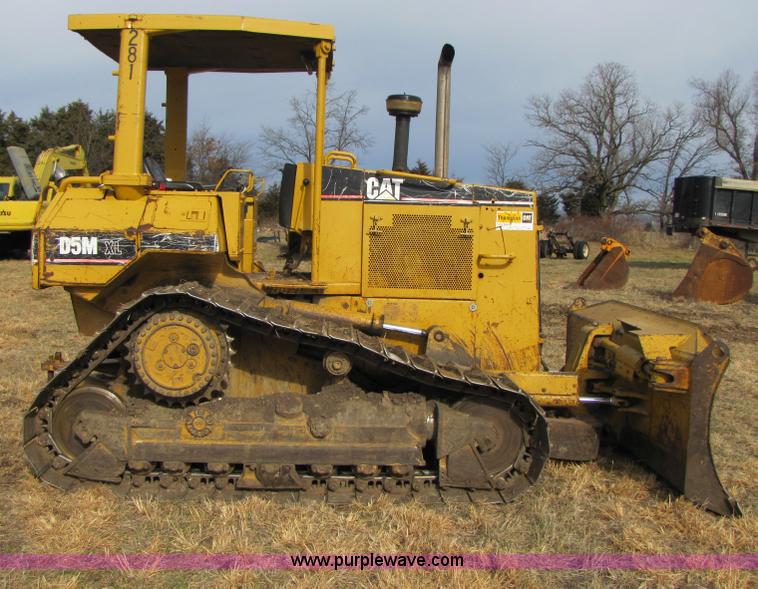 image for item B2185 1997 Caterpillar D5M XL dozer