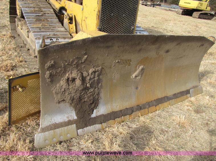 image for item B2185 1997 Caterpillar D5M XL dozer