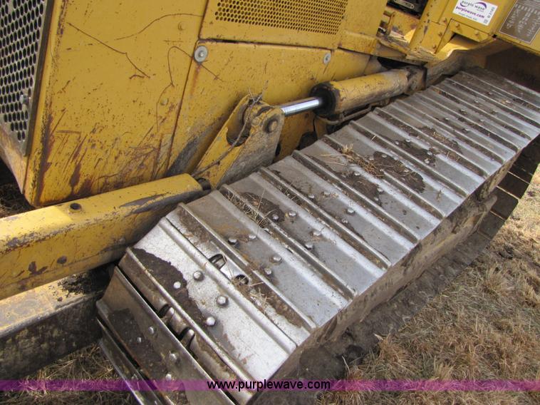 image for item B2185 1997 Caterpillar D5M XL dozer