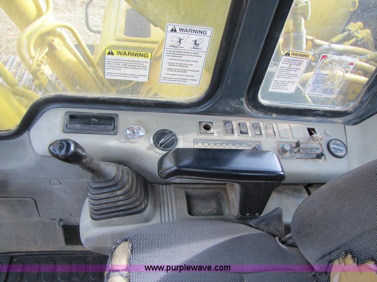 image for item B2186 1996 Komatsu PC200LC-6L excavator