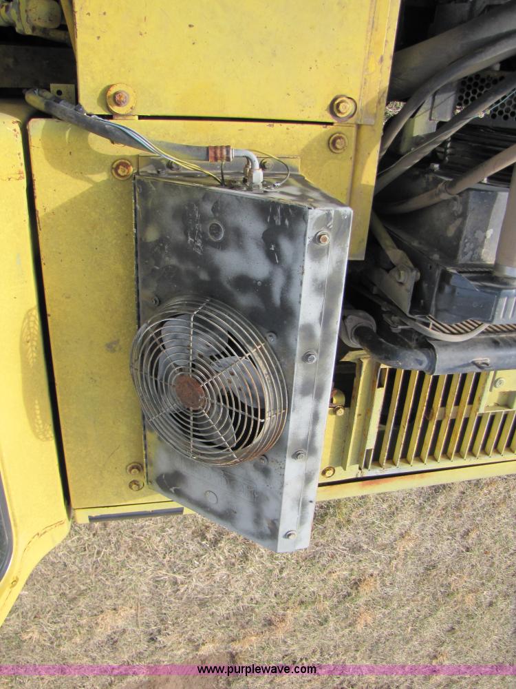 image for item B2186 1996 Komatsu PC200LC-6L excavator