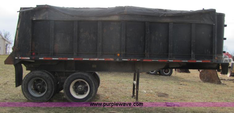 image for item B2187 1982 CMC 22' tandem axle dump trailer