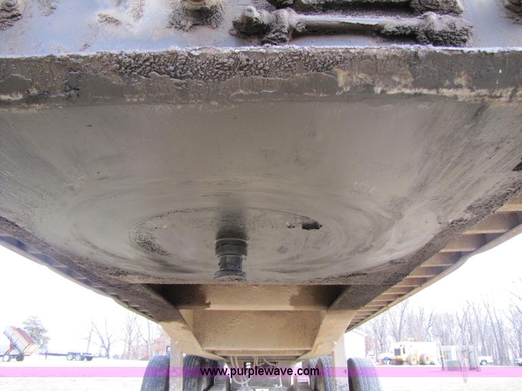 image for item B2187 1982 CMC 22' tandem axle dump trailer