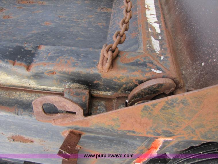 image for item B2187 1982 CMC 22' tandem axle dump trailer