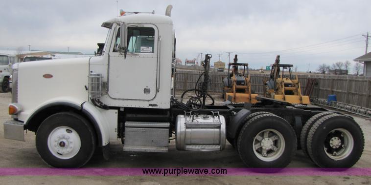 image for item B2188 1997 Peterbilt 357 semi truck