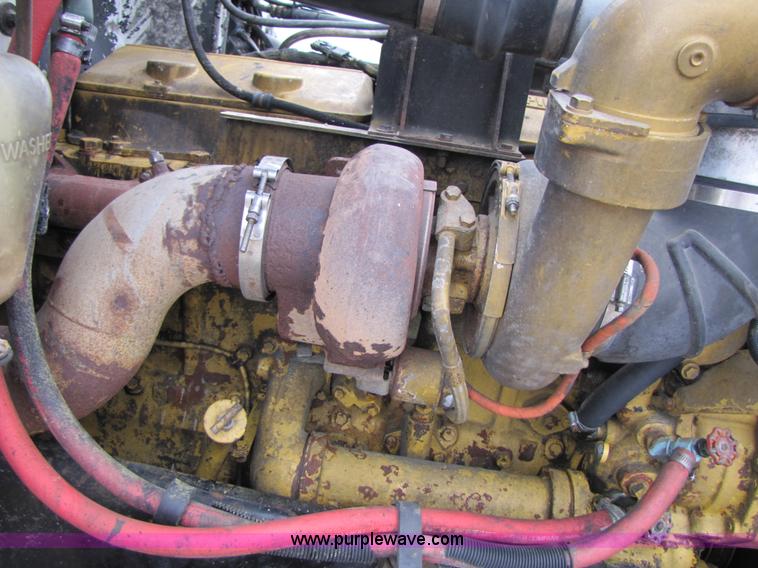 image for item B2188 1997 Peterbilt 357 semi truck