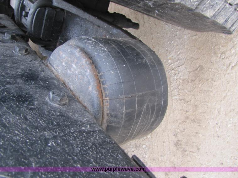 image for item B2188 1997 Peterbilt 357 semi truck