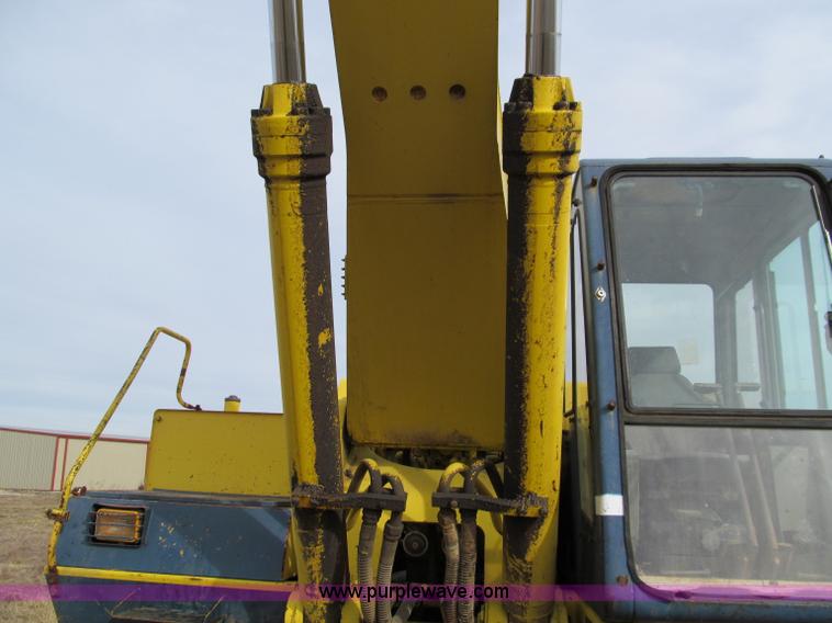 image for item B2189 Kobelco SK300LC-II excavator