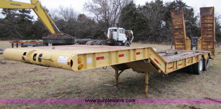 image for item B6189 1977 Nabor 25 ton flatbed lowboy trailer