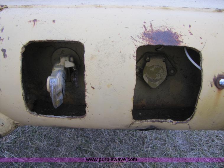 image for item B6189 1977 Nabor 25 ton flatbed lowboy trailer