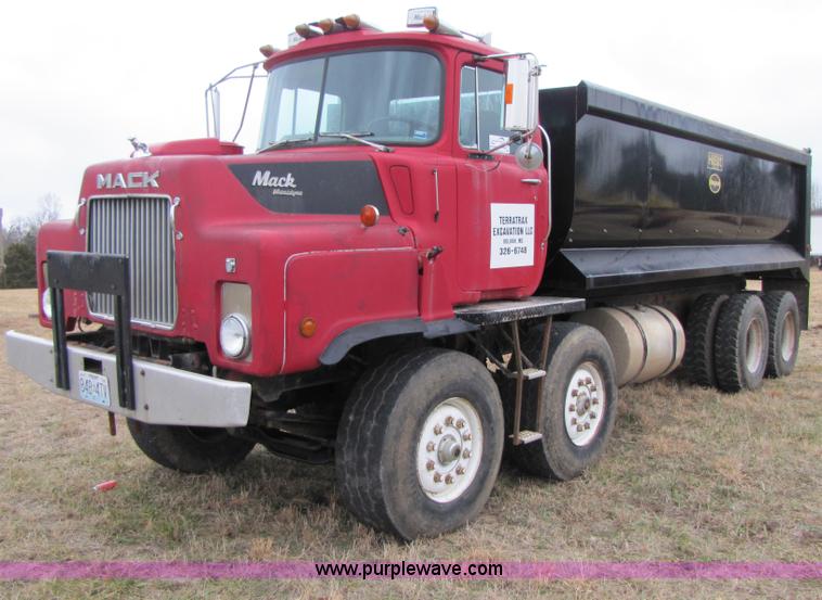 image for item B6190 1989 Mack DMM690EX dump truck