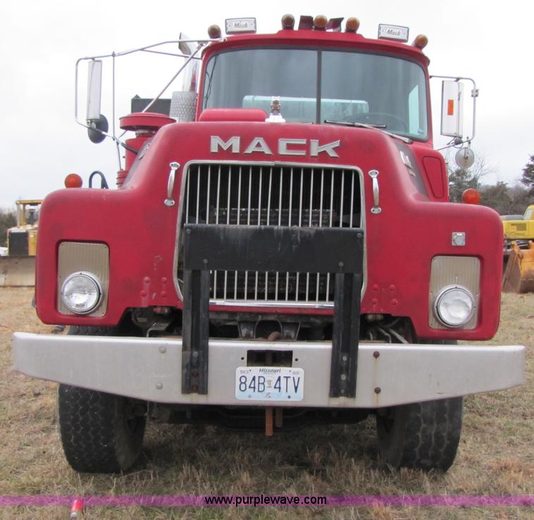 image for item B6190 1989 Mack DMM690EX dump truck