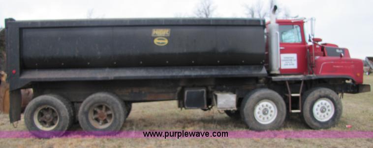 image for item B6190 1989 Mack DMM690EX dump truck